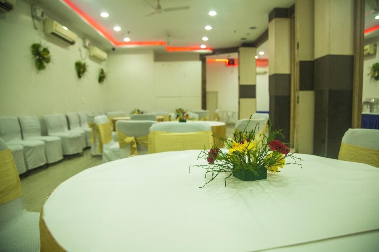 ניו דלהי Hotel Amby Inn מראה חיצוני תמונה