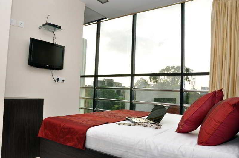 ניו דלהי Hotel Amby Inn מראה חיצוני תמונה